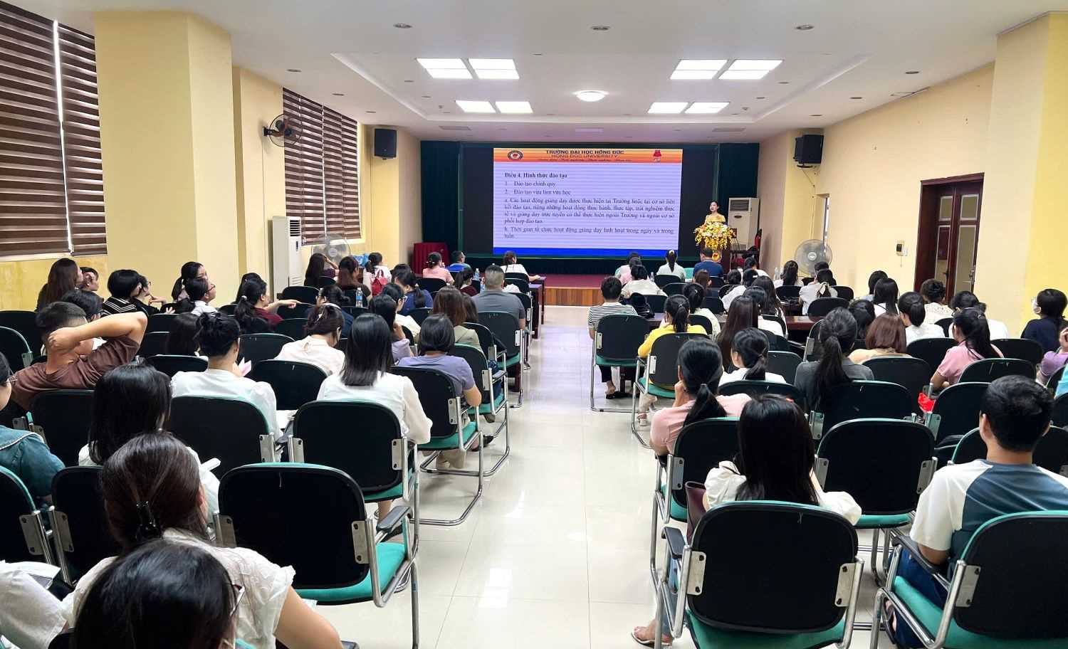 Trường Đại học Hồng Đức tiếp nhận sinh viên K29 hệ liên thông, vừa làm vừa học đợt 3 năm 2026